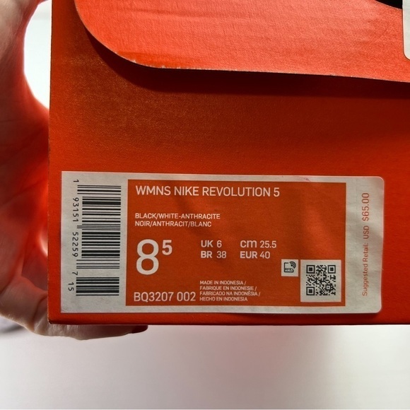 Nike Sneaker Women's 8.5 Black Revolution 5 White Swoosh Running Shoe - Picture 10 of 11